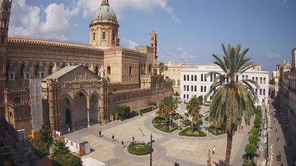 Palermo, Sycylia, Włochy - Widok na katedrę oraz C