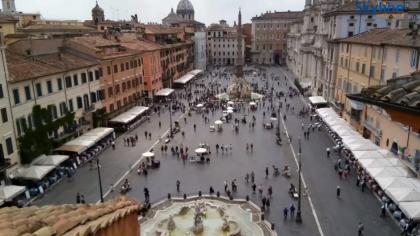 Piazza Navona - Widok na Piazza Navona z apartamen