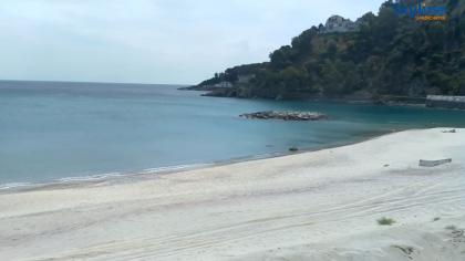 Włochy - Widok na zatokę Copanello Bay w Kalabrii