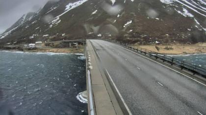 Norwegia - Nordland, Widok na most - Gimsøystraume