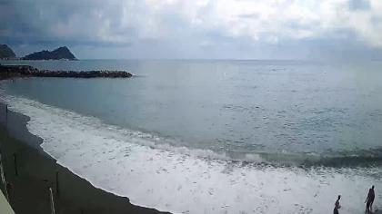 Cavi, Lavagna, Liguria, Włochy - Widok na plażę z 