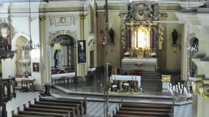 Kościół pw. św. Marcina, Kępno - Widok na ołtarz