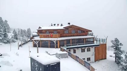 Kaltenbach, Tyrol, Austria - Widok na hotel - Plat