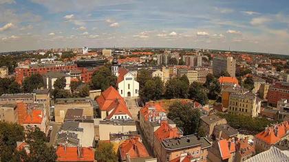 Opole, widok z ratusza na miasto, w tle widoczny j