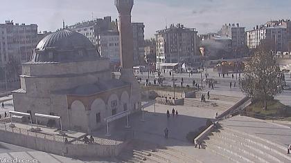 Sivas - Kent Meydanı, Meraküm, Medreseler, Yukarı 