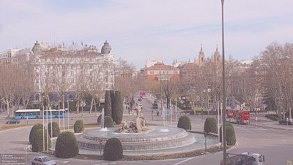 Madryt - Plaza Canovas del Castillo  - Fontanna Ne